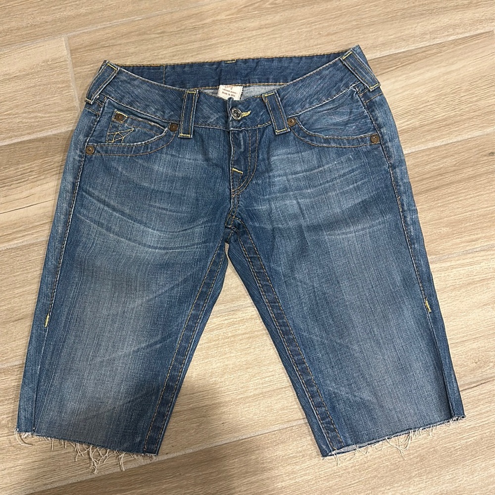 True Religion jeans shorts size 27 super cute style Johnny - Picture 2 of 8